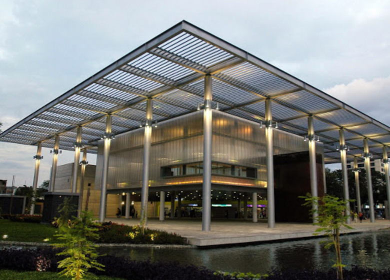 Plaza Rodolfo Baquerizo Moreno